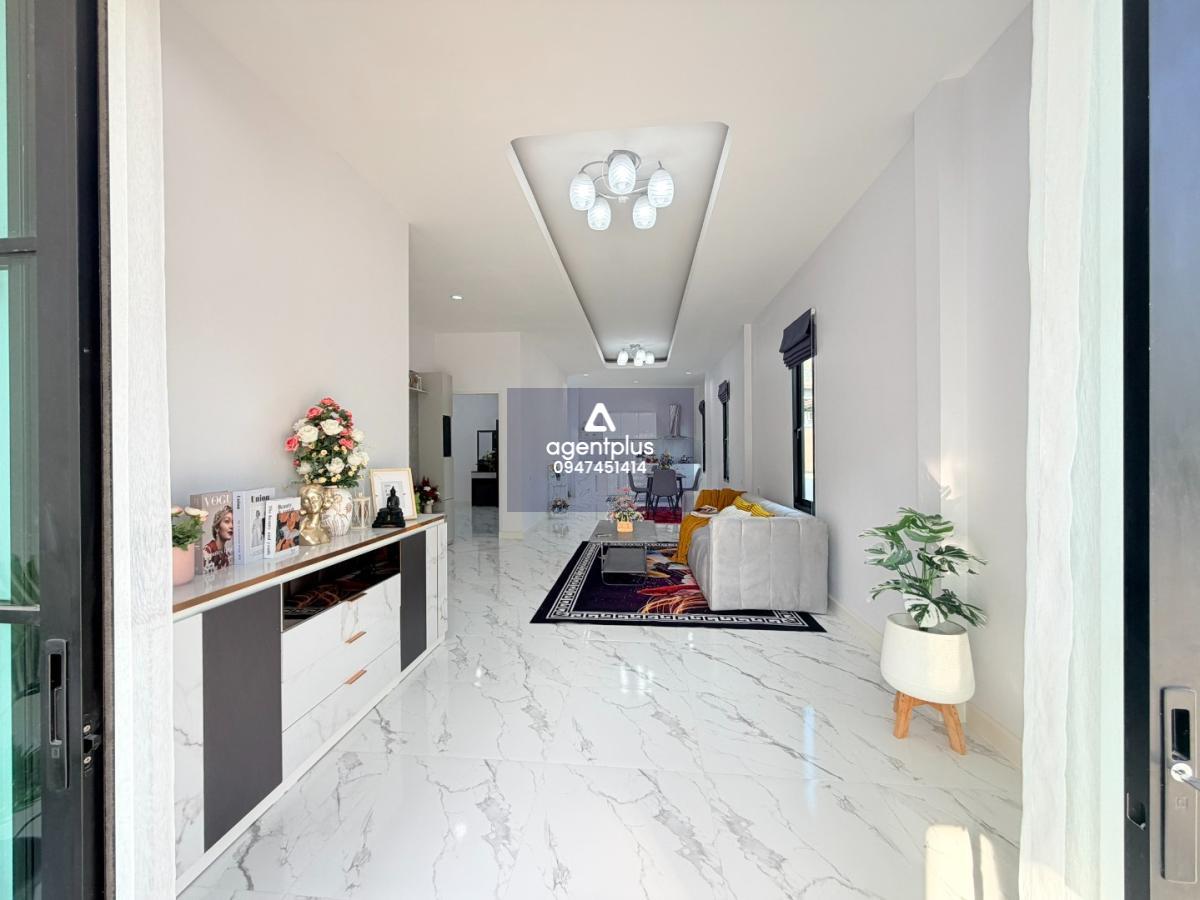 ขายบ้านเดี่ยวมือ 1 สร้างใหม่ บิ้วอินครบทุกห้องพร้อมหิ้วกระเป๋าอยู่ได้เลย ทำเลห้วยยายมุก พัทยา