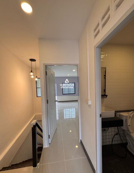 ขายด่วน ทาวน์เฮ้าส์ 2 ชั้น เนื้อที่ 18 ตารางวา หมู่บ้านพนาสนธิ์วิลล่า 6 ซอยนิมิตใหม่ 7 ตกแต่งใหม่พร้อมเข้าอยู่