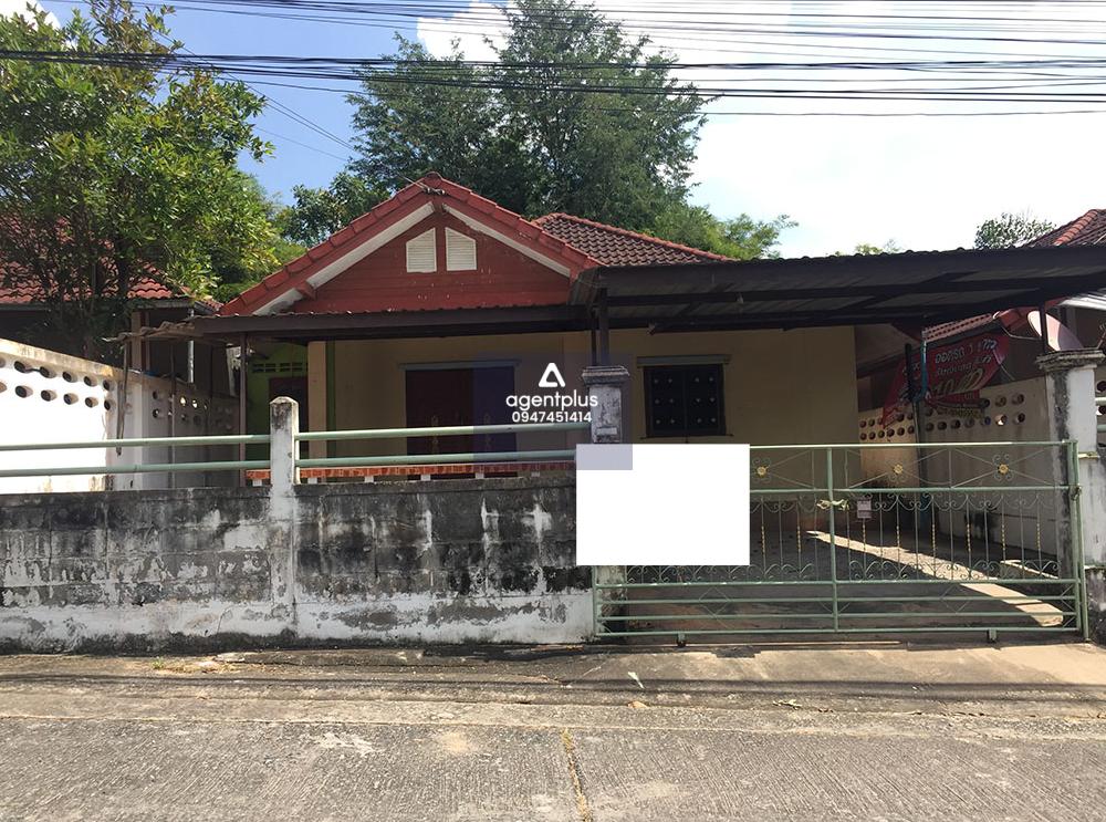 บ้านเดี่ยวชั้นเดียว ถนนสายหนองแขวะ-ยุทธศาสตร์ (ชบ.3009) ทางแยกโรงเรียนมาลีวิทย์ บ่อวิน ประมาณ 500 เมตร การคมนาคมสะดวก สาธารณูปโภคพร้อม ทรัพย์มณี ศรีราชา