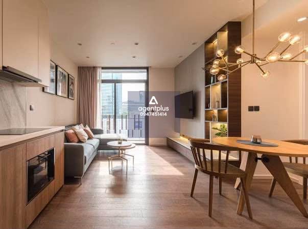  ให้เช่าคอนโด 2 ห้องนอน อโศก–สุขุมวิท  Luxury Condo วิวเมือง เฟอร์ครบ
