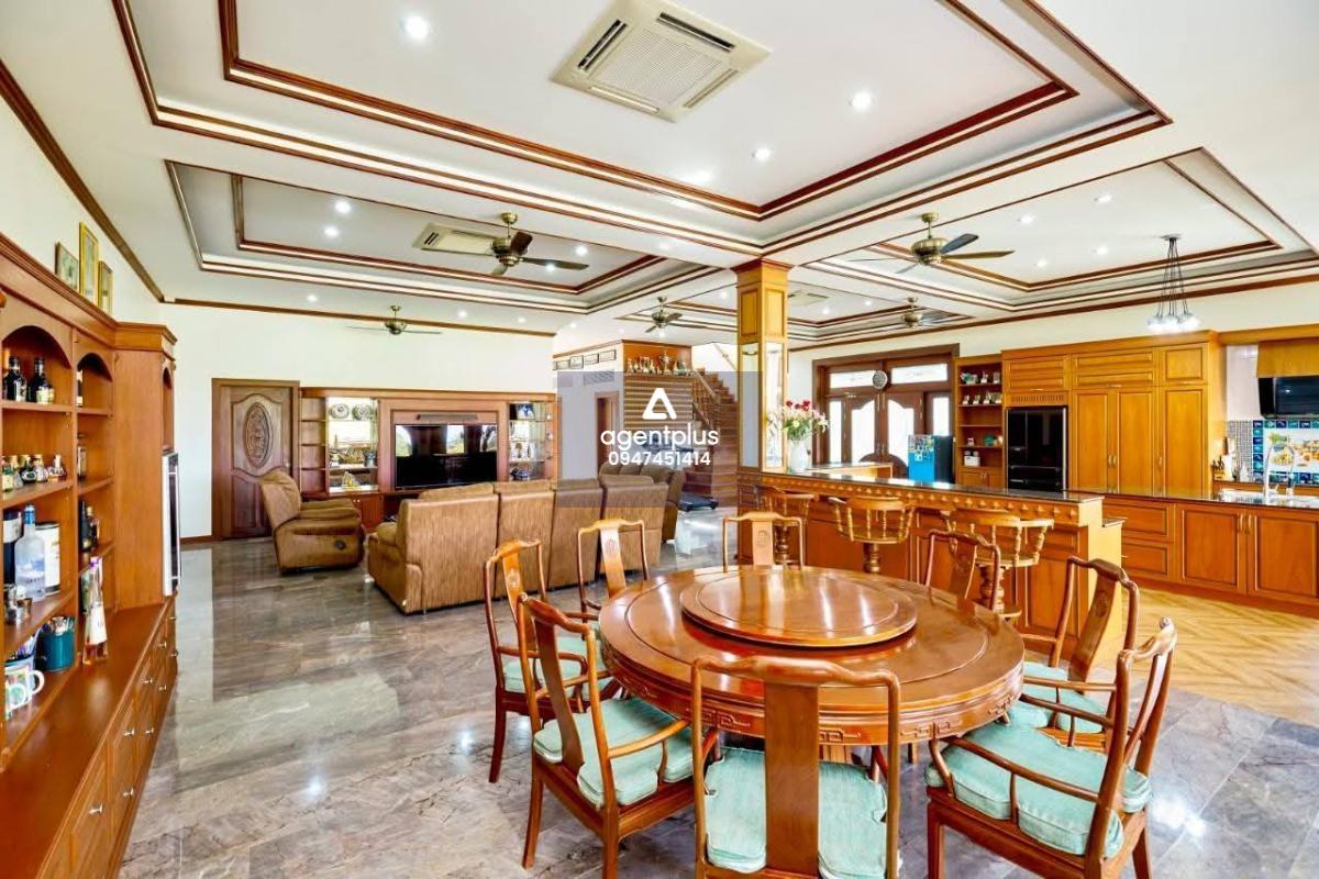  ขายพูลวิลล่าหลังใหญ่ ทำเลหายาก ใกล้อ่างเก็บน้ำมาบประชัน