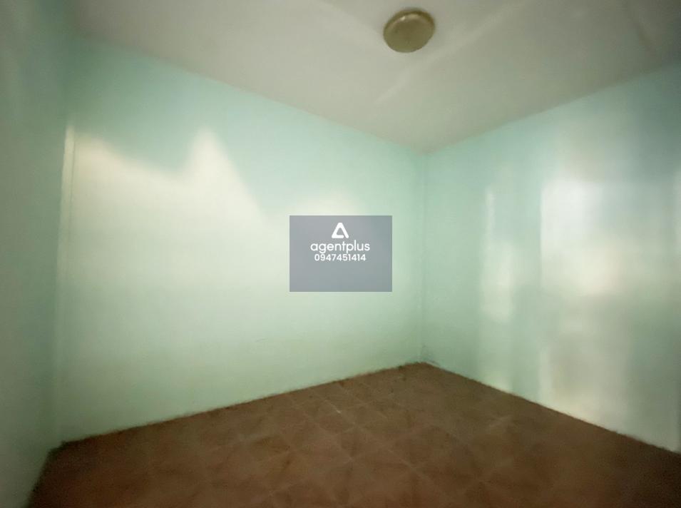 ทาวน์เฮ้าส์ชั้นเดียว โครงการโชคดีวิลเลจ ทำเลดีโครงการห่างจากถนนสุขุมวิท (ทล.3) เพียง 1 กิโลเมตร เดินทางเข้า-ออกสะดวก