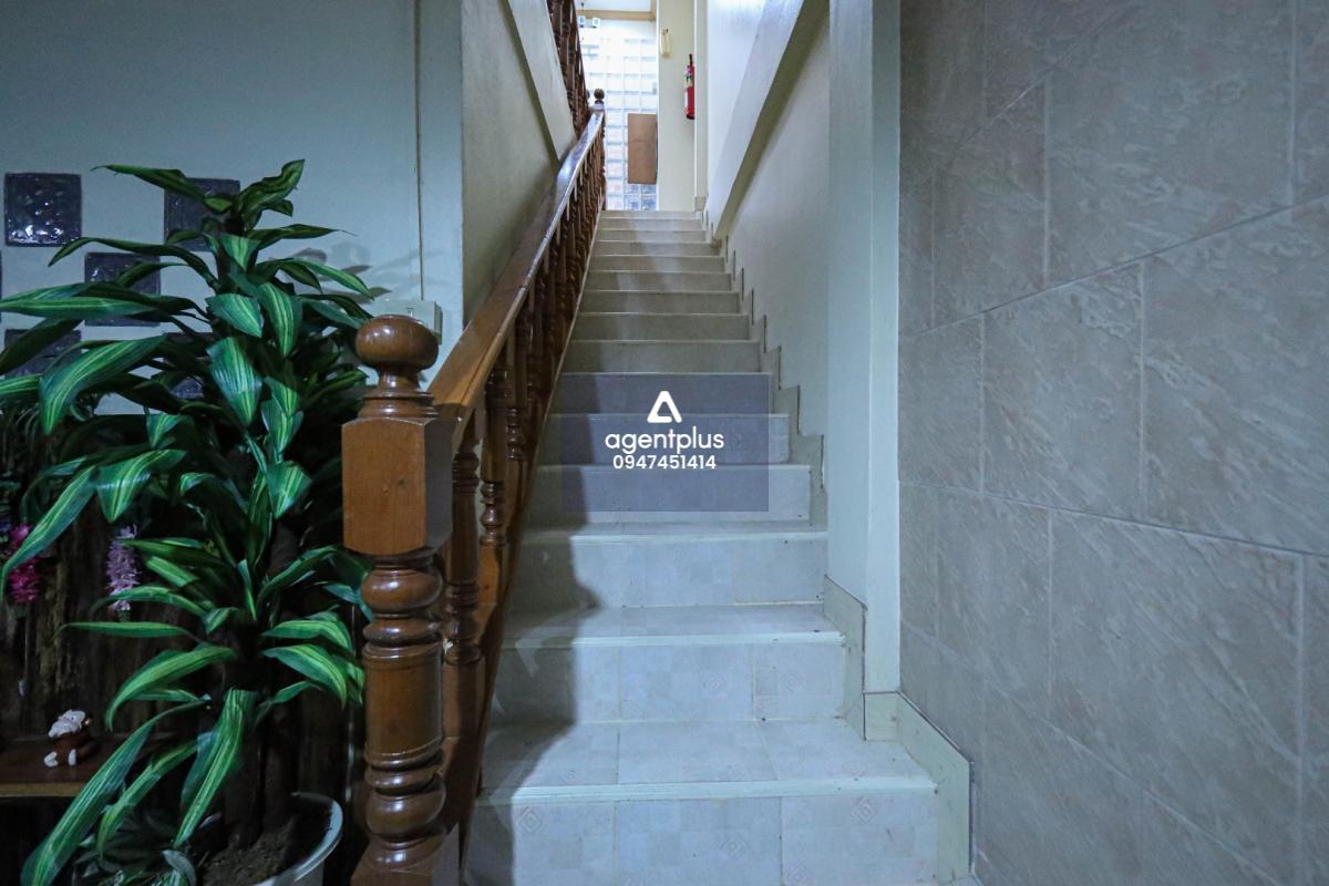 ขายอาคารพาณิชย์ 4 ชั้น (2 คูหาติดกัน) สุดยอดทำเล! ใกล้หาดดงตาลเพียง 100 เมตร ชลบุรี