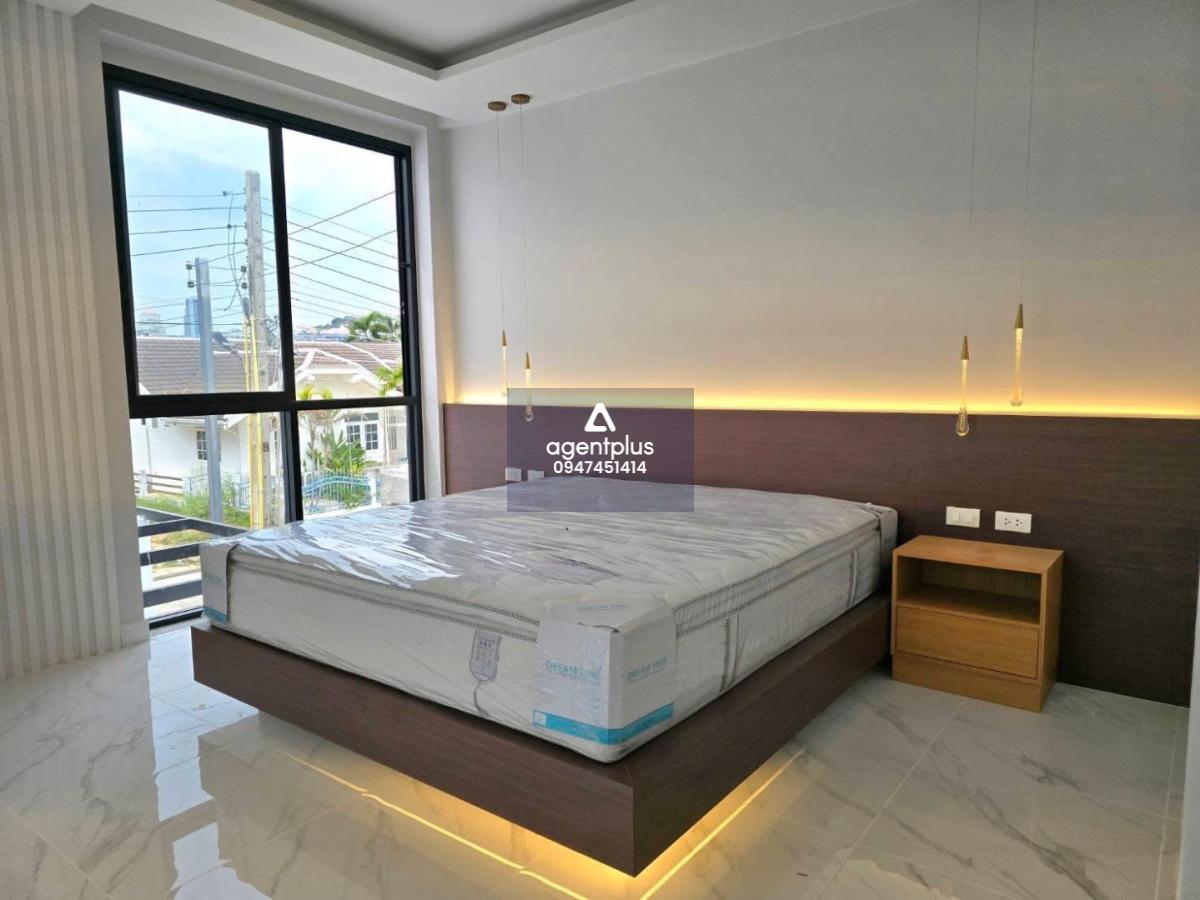 ขาย พูลวิลล่าหรู ใกล้ทะเลเพียง 200 ม. จอมเทียน 