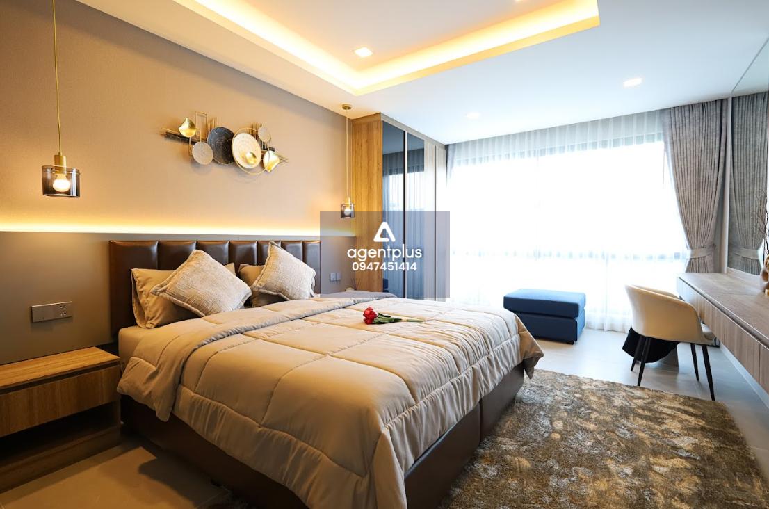 คอนโดหรูใกล้ทะเล – Living Space ระดับ Premium ยูนิตขนาดกลางแบบ 2 ห้องนอน