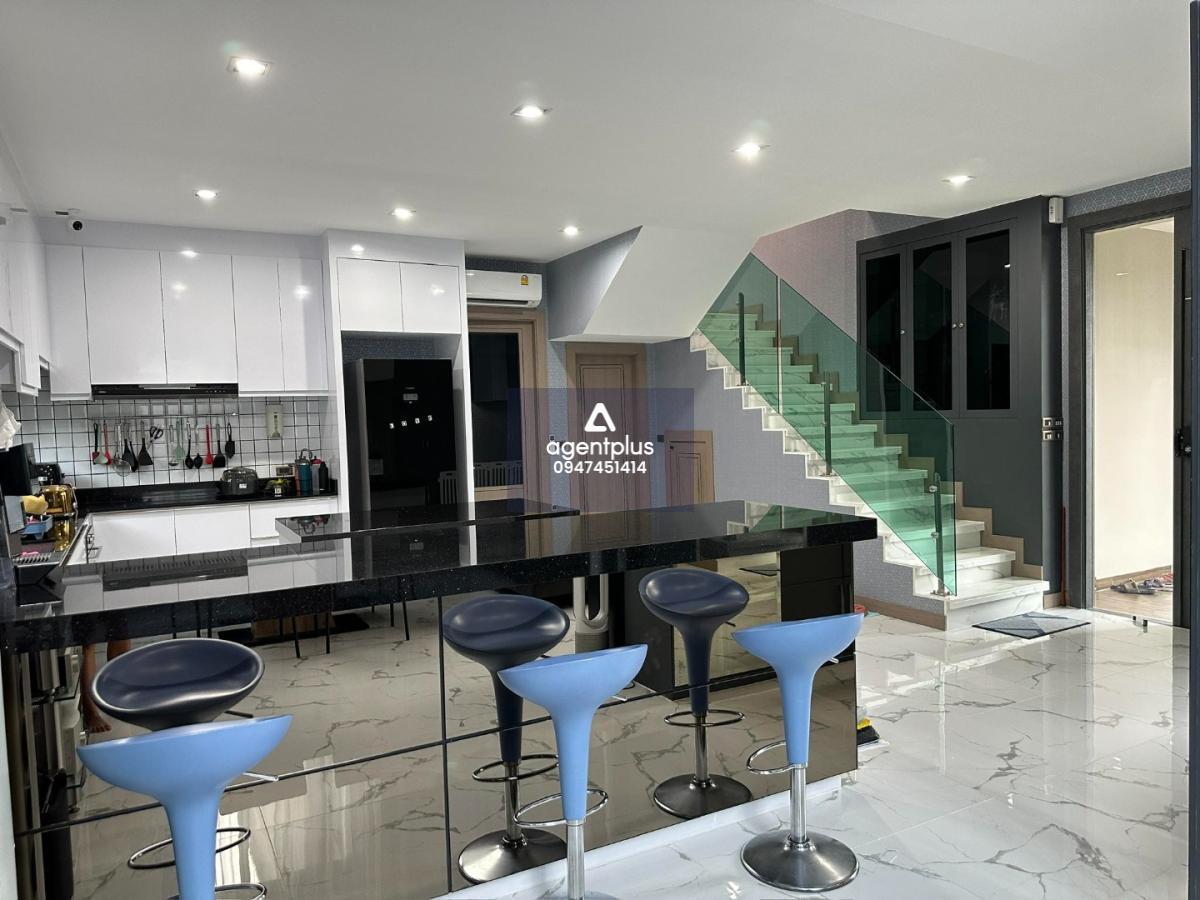 ขายบ้านพร้อมโซล่าเซล ในโครงการห้วยใหญ่ ใกล้ถนนมอเตอร์เวย์เพียง 3 นาที มัจฉา เนอร์วานา (บ้านแม่ 3) พัทยา