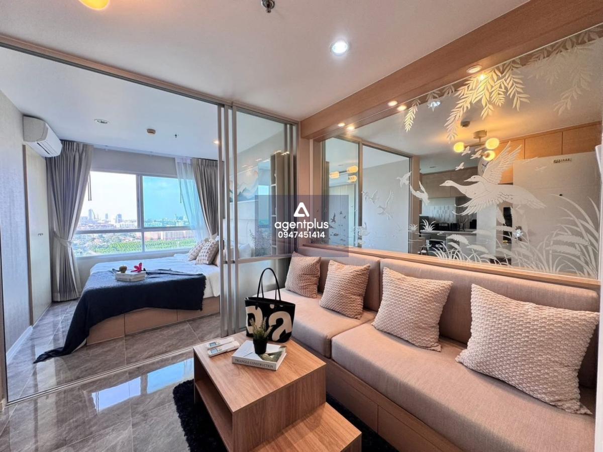 ขายคอนโดติดทะเลลุมพินี พาร์คบีช จอมเทียน วิวทะเล ชั้นสูง