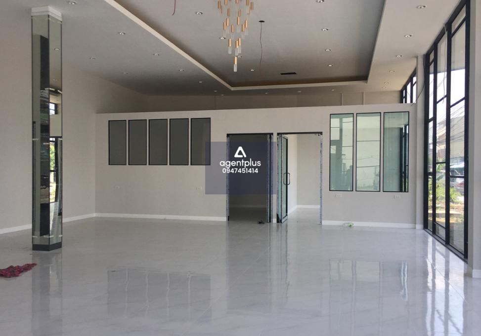 ขาย/เช่า สำนักงาน 1 ไร่ หาดใหญ่ ทำเลทอง ติดถนนนวลแก้วอุทิศตัดใหม่ พร้อมอาคารสำนักงานตกแต่งพร้อมใช้ โฮมออฟฟิศโซลาร์เซลล์ และลานจอดรถ (เจ้าของขายเอง)