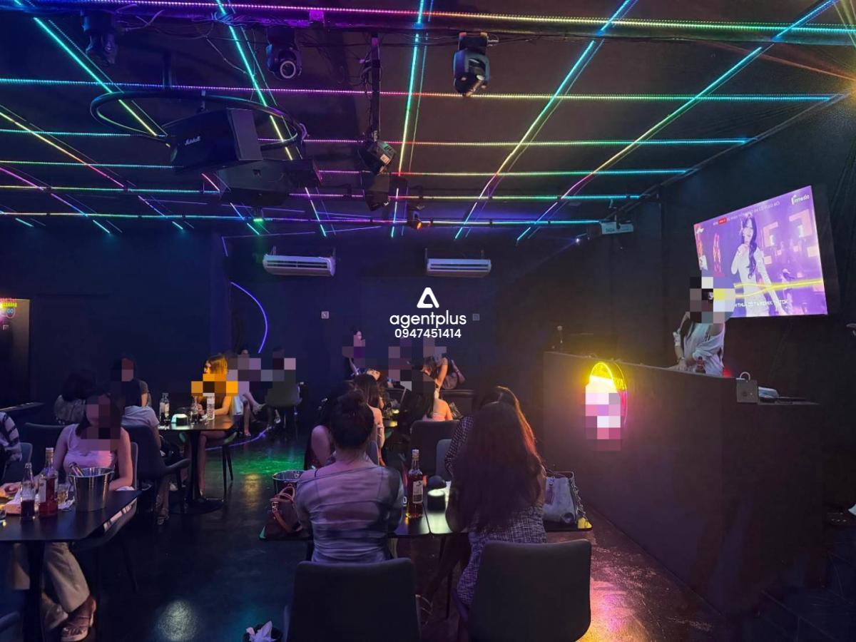  เซ้ง PUB & RESTAURANT – Walking Street พัทยา