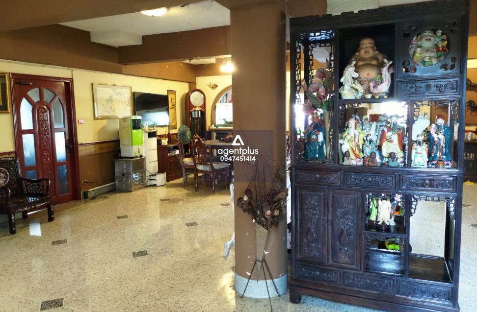 ขายออฟฟิต 5 ชั้น 2,000 ตร.ม. + ดาดฟ้า + ลิฟท์ พร้อมที่จอดรถ 30+ คัน