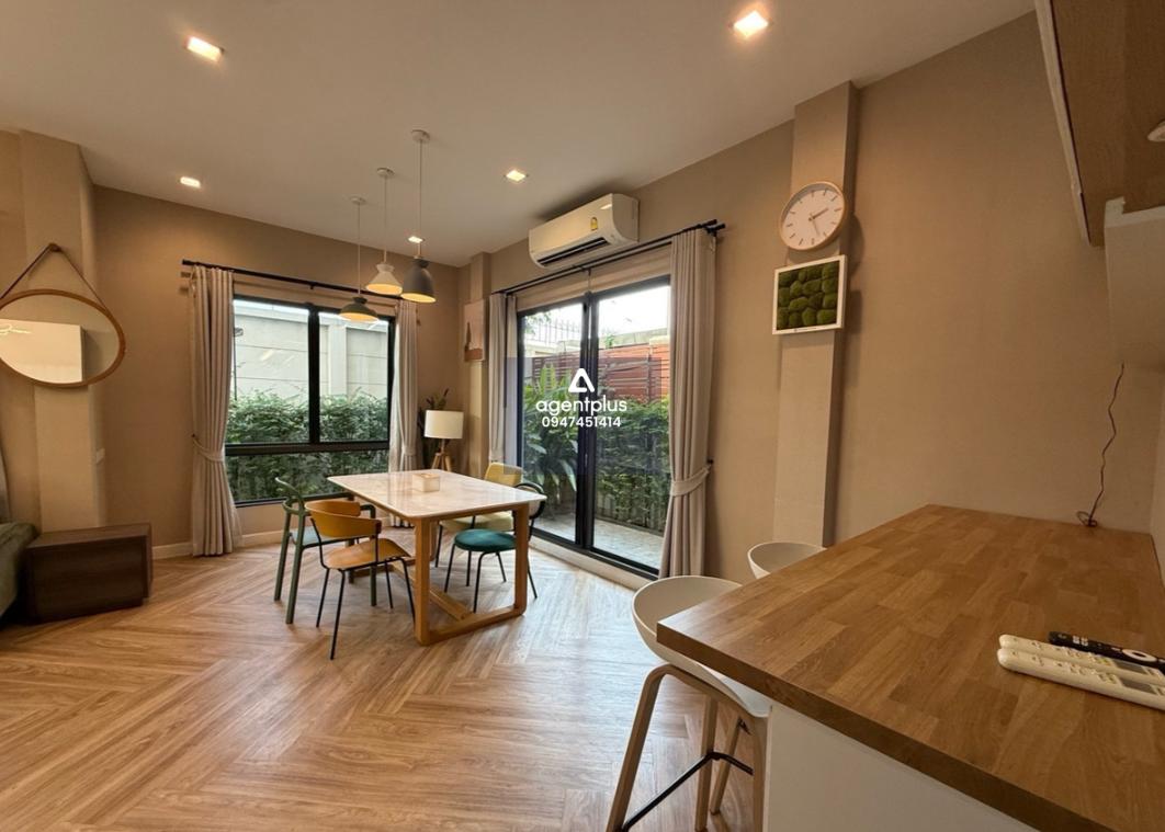 บ้านเดี่ยวพร้อมอยู่ บางกอก บูเลอวาร์ด ศรีนครินทร์ – บางนา ใกล้รถไฟฟ้า บรรยากาศเป็นส่วนตัว เหมาะสำหรับครอบครัว