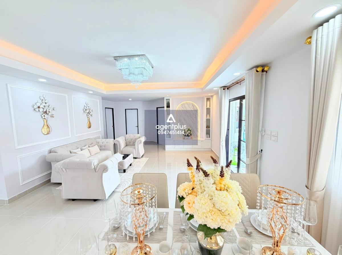 ขาย บ้านเดี่ยว ทำเลดี ใกล้ถนนหลัก เข้า-ออกสะดวก พร้อมอยู่ทันที