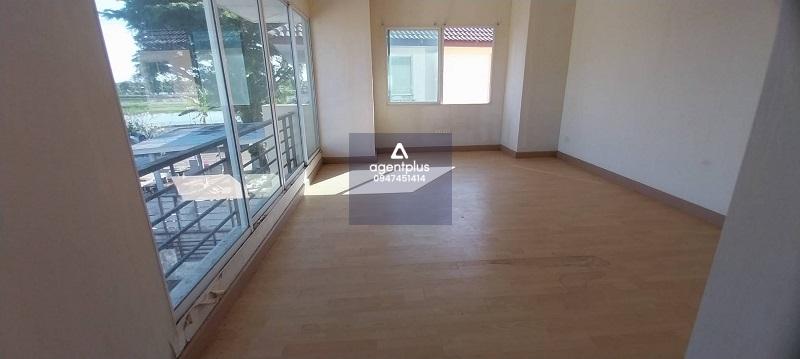 บ้านเดี่ยว 2 ชั้น โครงการการ์เด้นท์ ลากูน่า อยู่ในหมู่บ้านการ์เด้นท์ ลากูน่า อยู่ใกล้กรุงเทพฯ การคมนาคมสะดวก สาธารณูปโภคครบ