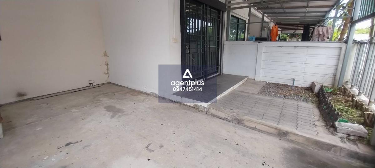 ทาวน์เฮ้าส์ 2 ชั้น โครงการเจ ทาวน์ เอ็กซ์คลูซีฟ บางปะกง-บ้านโพธิ์ โครงการติดทางหลวงหมายเลข 314 เดินทางเข้า-ออกสะดวก สิ่งอำนวยความสะดวกครบครัน