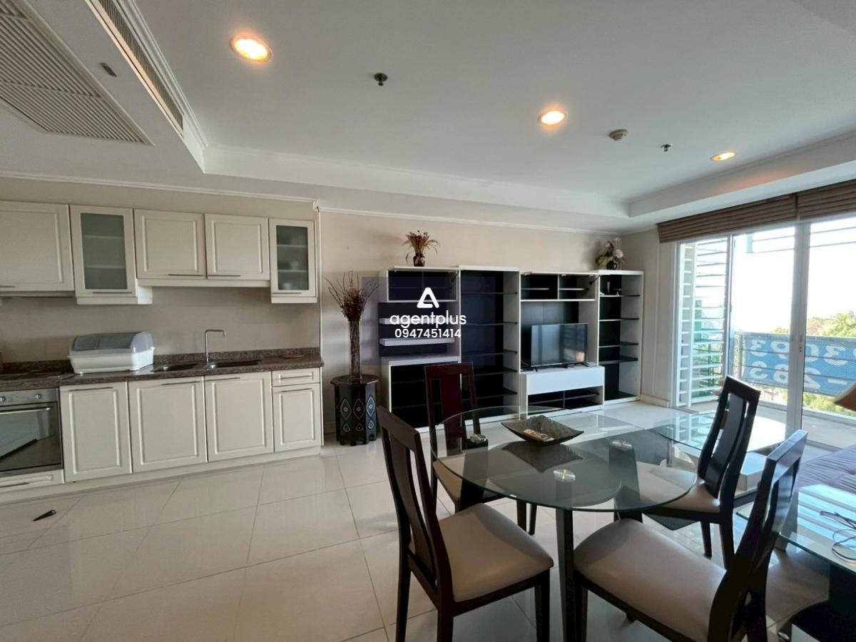 ขาย / ให้เช่า คอนโดหรู Pine Shores – พื้นที่ใหญ่ ติดทะเล