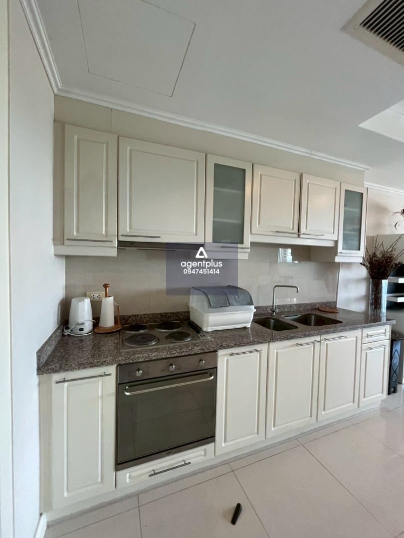 ขาย / ให้เช่า คอนโดหรู Pine Shores – พื้นที่ใหญ่ ติดทะเล