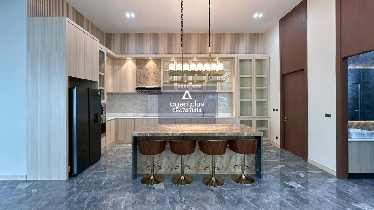 *ให้เช่าบ้านพูลวิลล่าสุดหรู เงียบสงบ โลเคชั่นดี Baan Mae Bibury พัทยา 