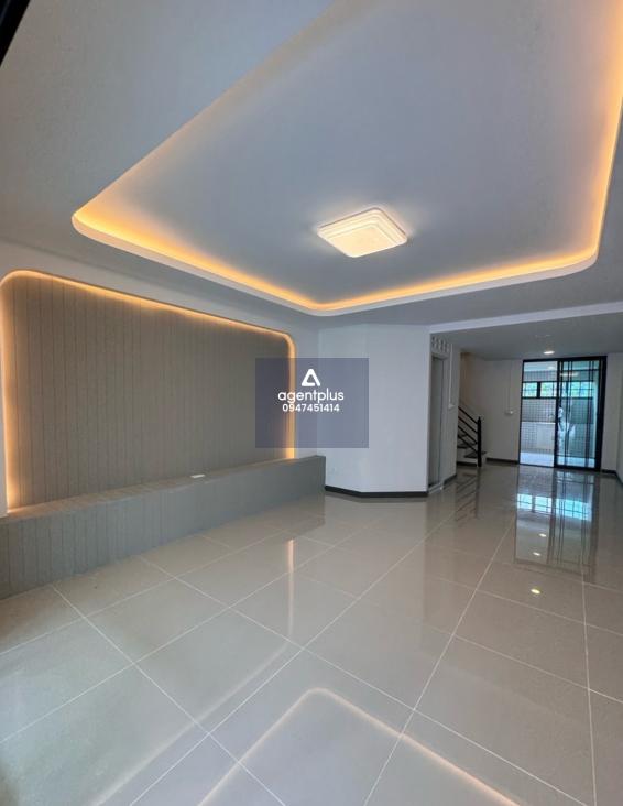 ขายด่วน ทาวน์เฮ้าส์ 2 ชั้น เนื้อที่ 18 ตารางวา หมู่บ้านพนาสนธิ์วิลล่า 6 ซอยนิมิตใหม่ 7 ตกแต่งใหม่พร้อมเข้าอยู่