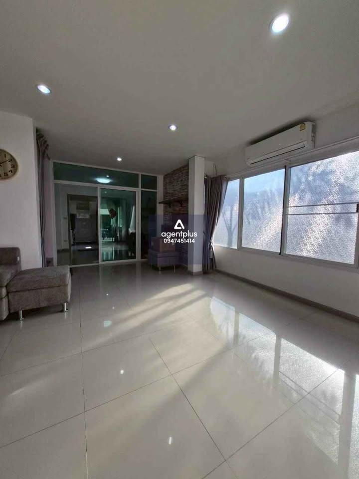 *ปล่อยเช่าบ้านสวยพร้อมอยู่ หมู่บ้าน The Residence ซอยทุ่งกลม-ตาลหมัน 8 พัทยา