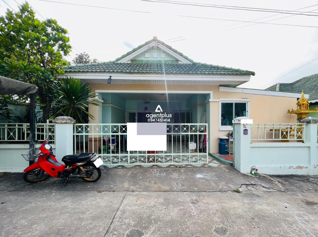 บ้านเดี่ยวชั้นเดียว ภายในกว้างขวาง โครงการชาลิตา 2 ติดถนนสายพัทยา-ระยอง (ทล.36) เดินทางเข้า-ออกสะดวก อยู่ในย่านชุมชน