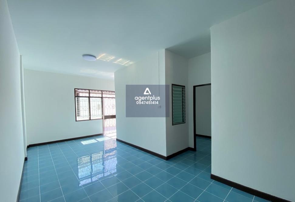 สวนแก้วทางไผ่ 3 ทาวน์เฮ้าส์ชั้นเดียว ตั้งอยู่บนถนนทางไผ่ 3 การคมนาคมสะดวก สาธารณูปโภคพื้นฐานครบ