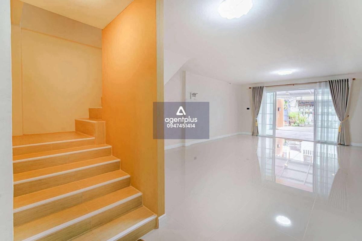 ขาย ทาวน์เฮ้าส์ 2 ชั้น ฝั่งทะเล ใกล้ หาดจอมเทียน เพียง 7 นาที 