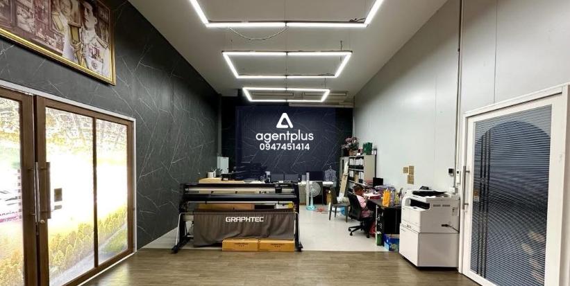 ให้เช่า ออฟฟิศ และคลังสินค้า ติดแอร์ ตกแต่งสวยงาม พร้อมอยู่และต่อเติมได้