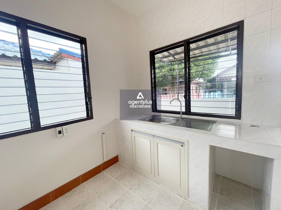 โครงการทรัพย์เจริญ บ้านเดี่ยวชั้นเดียว การคมนาคมสะดวก สามารถเข้าออกได้หลายเส้นทาง สาธารณูปโภคครบครัน ใกล้แหล่งชุมชน