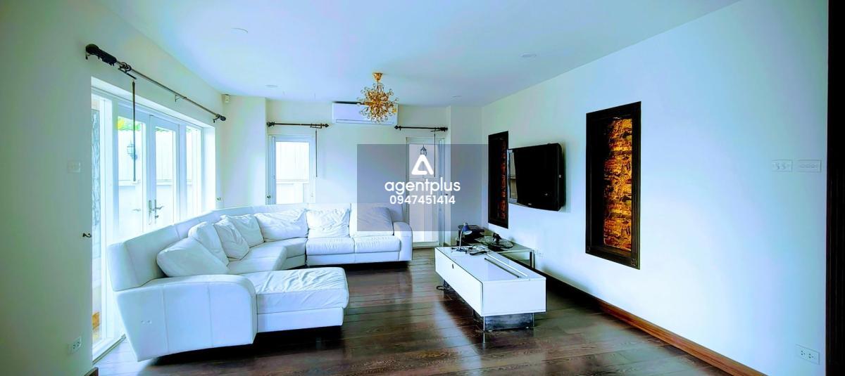 *ปล่อยเช่าบ้านหรูพลูวิลล่า เฟอร์นิเจอร์ใหม่ทั้งหมด ติดถนนสุขุมวิท The Emporium Village 