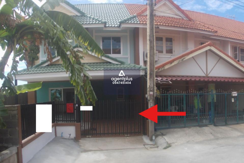 พฤกษา 27 อ่อนนุช-ลาดกระบัง ทาวน์เฮ้าส์ 2 ชั้น ทำเลดี การเดินทางสะดวก อยู่ใกล้กรุงเทพฯ ห่างจากถนนเลียบคลองพระองค์ไชยานุชิต ประมาณ 1.2 กม.