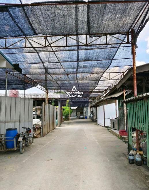 ขายที่ดิน+โรงงาน 10 ไร่ ทำเลใกล้  ทางขึ้น ทางด่วน มอเตอร์เวย์ บางใหญ่-กาญจนบุรึ  300  เมตร ช่วง นครชัยศรี