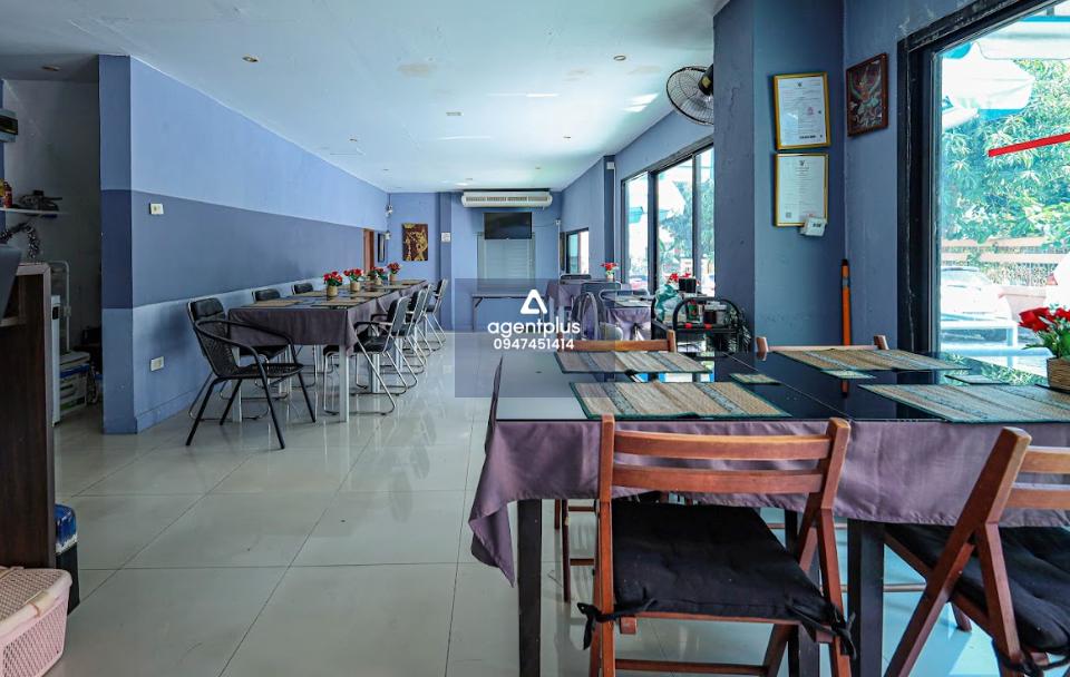 ขายทาวน์เฮาส์ 2 ชั้น ห้องเปล่า พร้อมให้รีโนเวท พัทยา