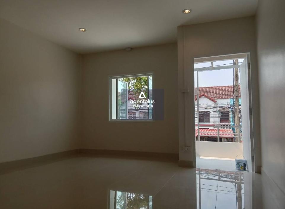 ขายพร้อมผู้เช่า (6,000 บาท/เดือน) บ้านรินทร์ทอง @ลำลูกกา คลอง2 (รีโนเวทใหม่ทั้งหลัง) ใกล้รถไฟฟ้า BTS คูคต เพียง 4 km. สะดวกสบายสุดๆ