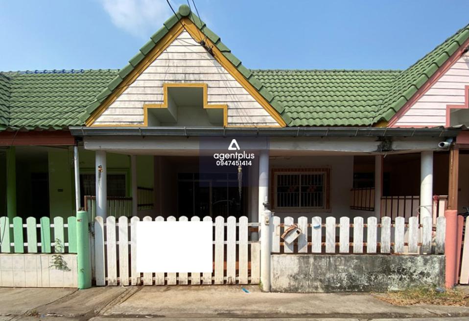 ศักดิ์ทิพย์ 2 ทาวน์เฮ้าส์ชั้นเดียว อยู่ในแหล่งชุมชน ซอย 4 ห่างจากถนน ทล.36 ประมาณ 2.0 กม. เดินทางเข้า-ออกสะดวก