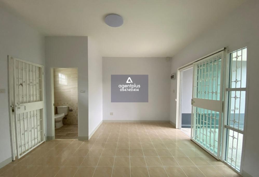 บ้านแฝดชั้นเดียว ห่างจากถนนสุขุมวิท (ทล.3) การคมนาคมสะดวก สาธารณูปโภคครบครัน โครงการอารยา