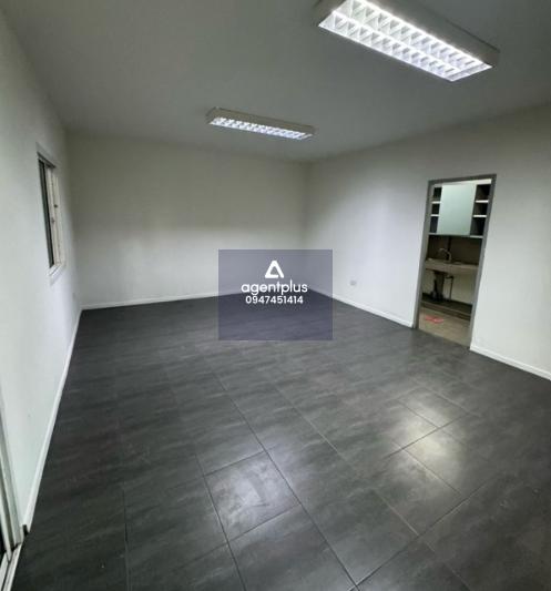 ให้เช่าคลังสินค้า มีออฟฟิสด้านใน ใกล้ทางขึ้นลง วงแหวนรอบนอก