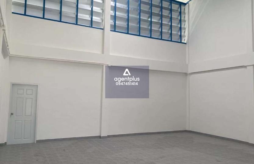 ให้เช่าโกดัง พร้อมสำนักงานและที่พักอาศัย