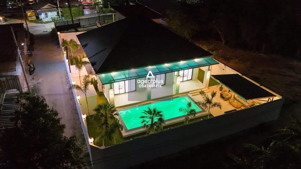 บ้านเดี่ยว พร้อมสระว่ายน้ำส่วนตัว ทำเลทองห้วยใหญ่ ตกแต่งสวยหรู Luxury สไตล์ยุโรป