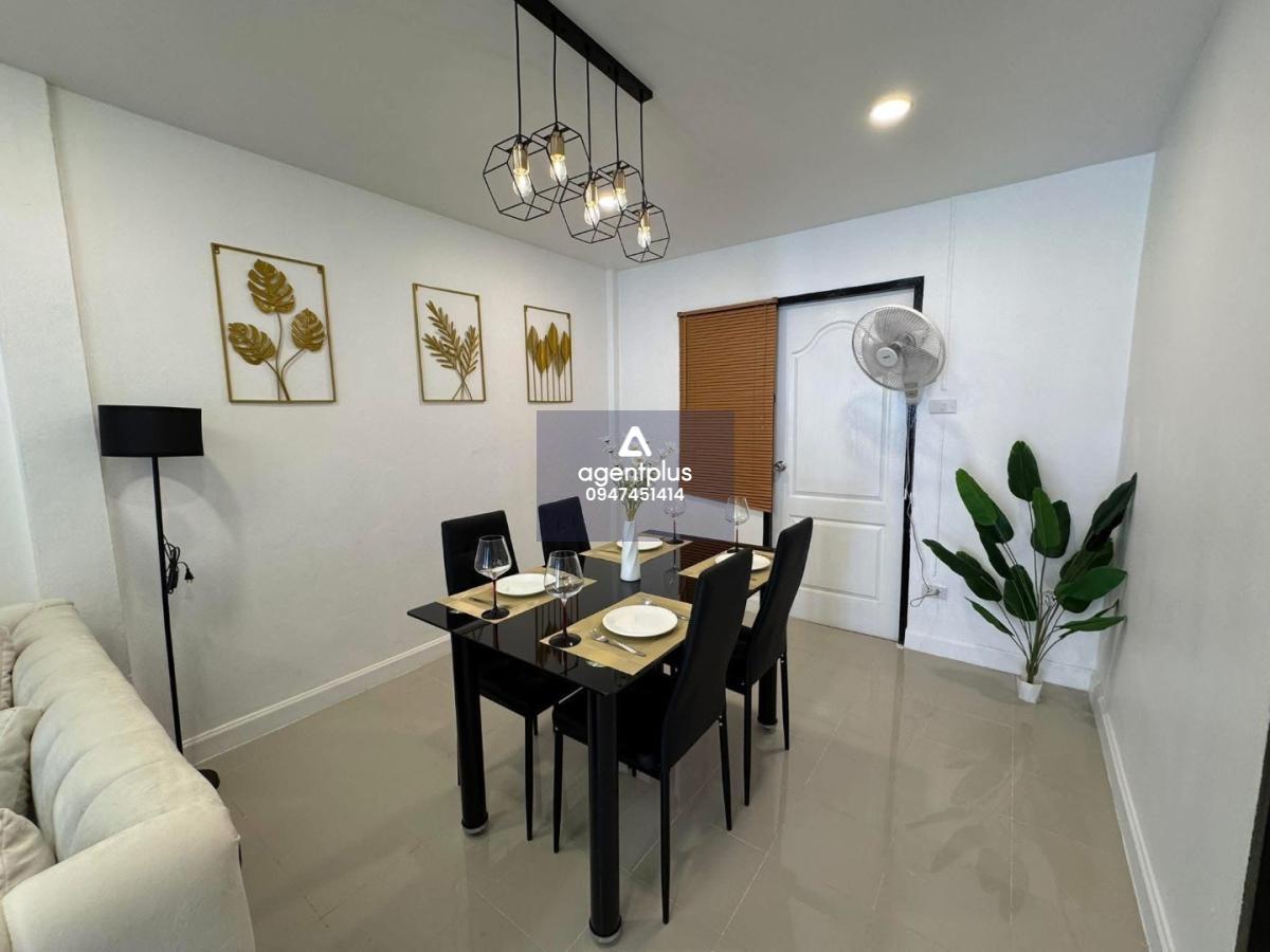 บ้านทาวน์โฮมชั้นเดียว รีโนเวทใหม่ทั้งหลัง พร้อมเข้าอยู่ ทำเลหนองเกตุน้อย เ