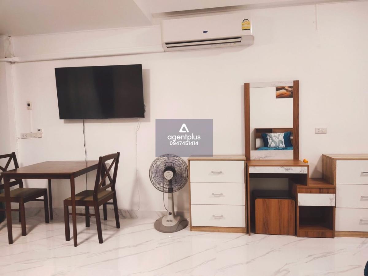 ให้เช่าคอนโดติดทะเลจอมเทียน ห้องสตูดิโอกว้าง เฟอร์ครบ