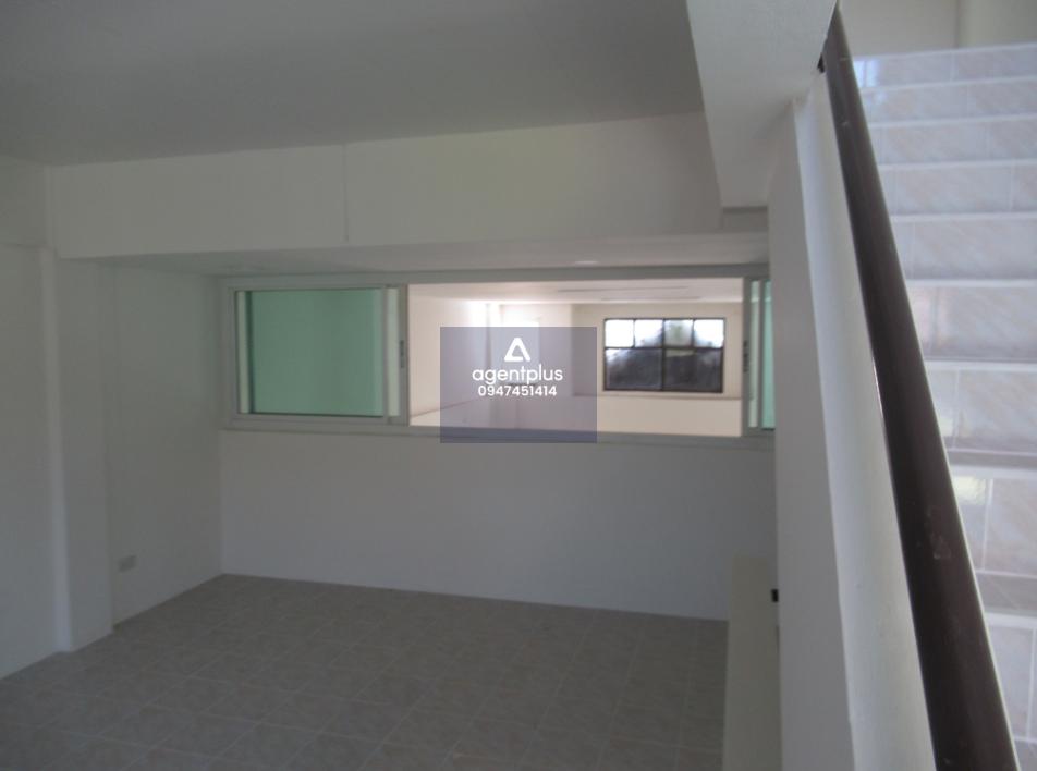 อาคารพาณิชย์ 2.5 ชั้น ทำเลดี การคมนาคมสะดวก ระบบสาธารณูปโภคครบครัน โครงการท๊อปแลนด์