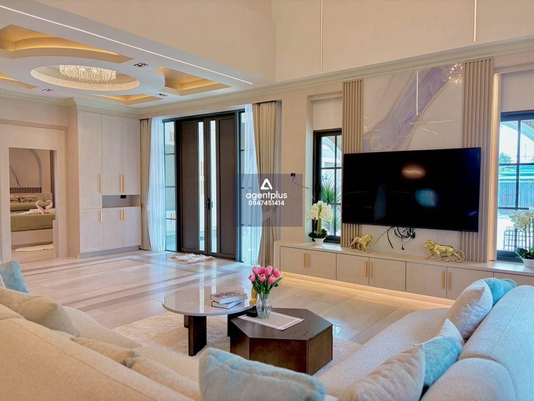 ขายคฤหาสน์หรู ซอยสยามคันทรีคลับ ใกล้มอเตอร์เวย์พัทยา 