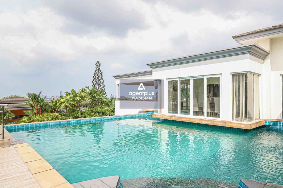 *ให้เช่าบ้านหรูพร้อมสระว่ายน้ำส่วนตัว วิวทะเลและเมืองพัทยาแบบพาโนรามา สยาม รอยัล วิว พัทยา