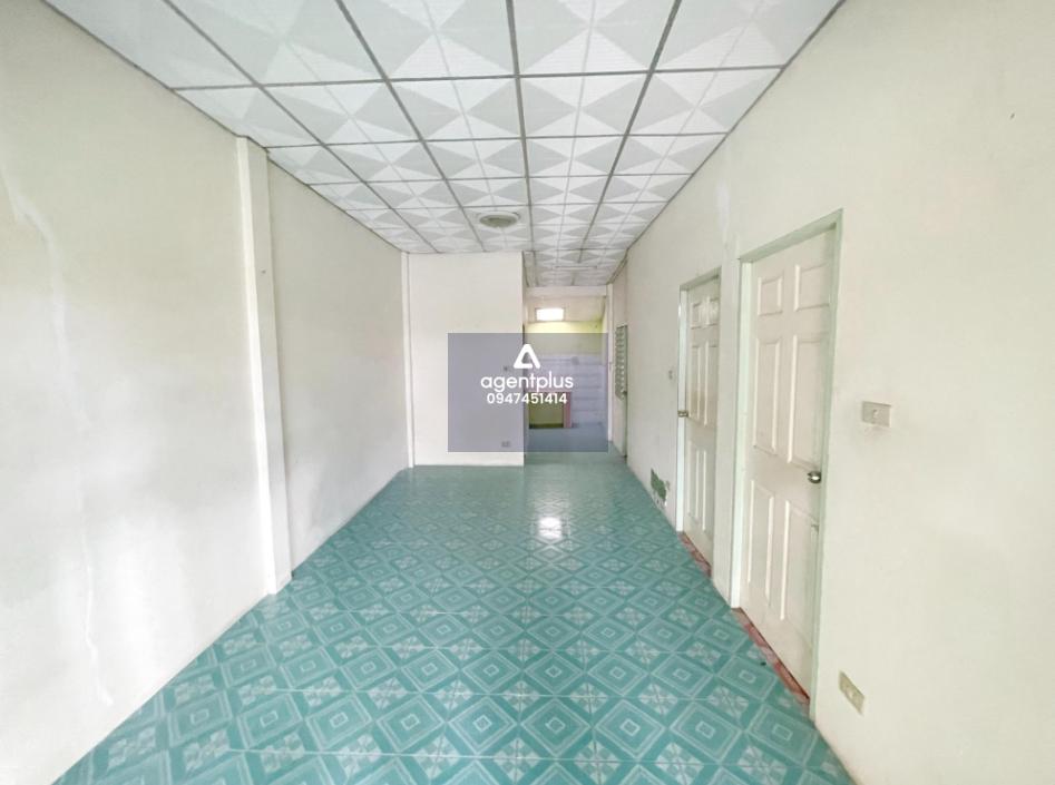 ทาวน์เฮ้าสชั้นเดียว ทำเลดี ติดถนนใหญ่พนมสารคาม - สัตหีบ (ทล.331) บ่อวิน เมืองทอง 2 ศรีราชา