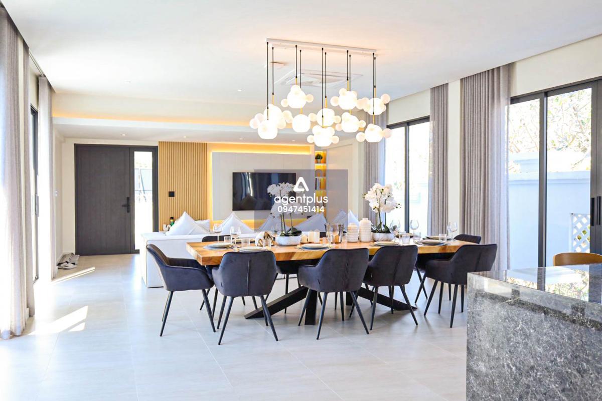 บ้านเดี่ยวหรูสไตล์โมเดิร์นพร้อมสระว่ายน้ำ พร้อมเข้าอยู่ทันที โครงการ พาราไดซ์ วิลเลจ พัทยา