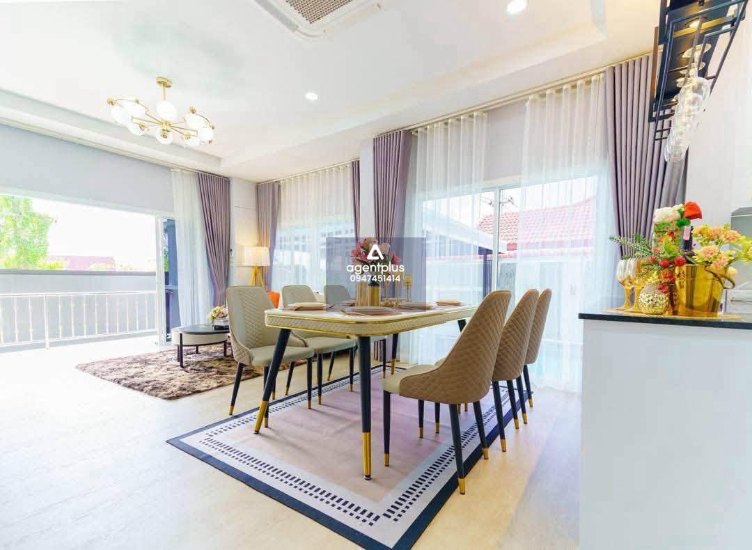 ขายบ้านเดี่ยว 3 ห้องนอน พร้อมสระว่ายน้ำ ห้วยใหญ่ พัทยา ตกแต่งพร้อมอยู่