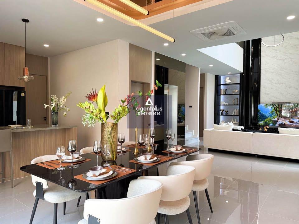  ขายด่วน! พูลวิลล่าหรู 3 ชั้น พร้อมลิฟต์ส่วนตัว ใกล้หาดจอมเทียน