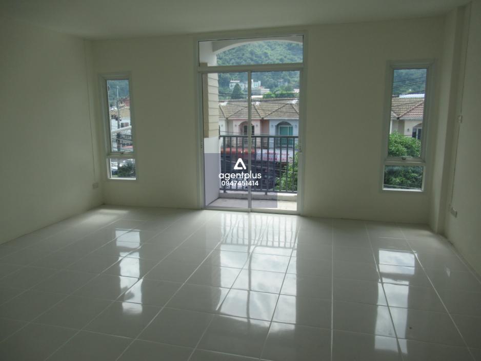 อาคารพาณิชย์ 2.5 ชั้น ทำเลดี การคมนาคมสะดวก ระบบสาธารณูปโภคครบครัน โครงการท๊อปแลนด์