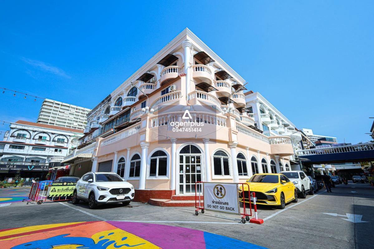 ขายอาคารพาณิชย์ 4 ชั้น (2 คูหาติดกัน) สุดยอดทำเล! ใกล้หาดดงตาลเพียง 100 เมตร ชลบุรี