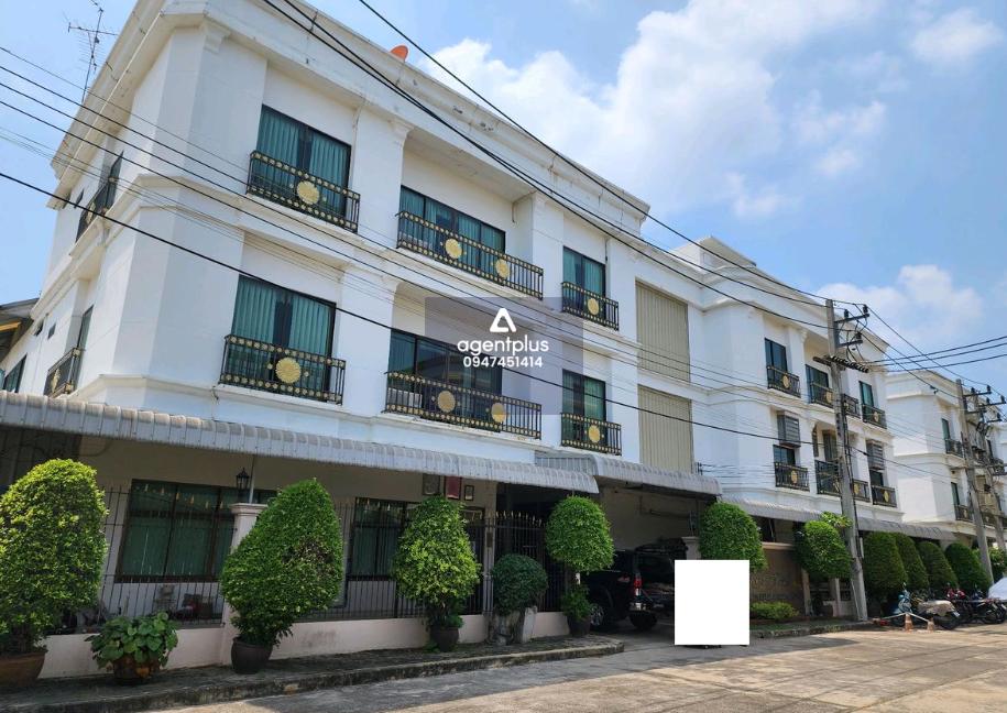 ขายโรงงาน ออฟฟิส โกดัง บ้านพัก สวน เนื้อที่จำนวน7แปลง ทำเลสวยมากเป็นโรงงานเสื้อผ้าชุดกีฬาเดิม ปี54น้ำไม่ท่วม